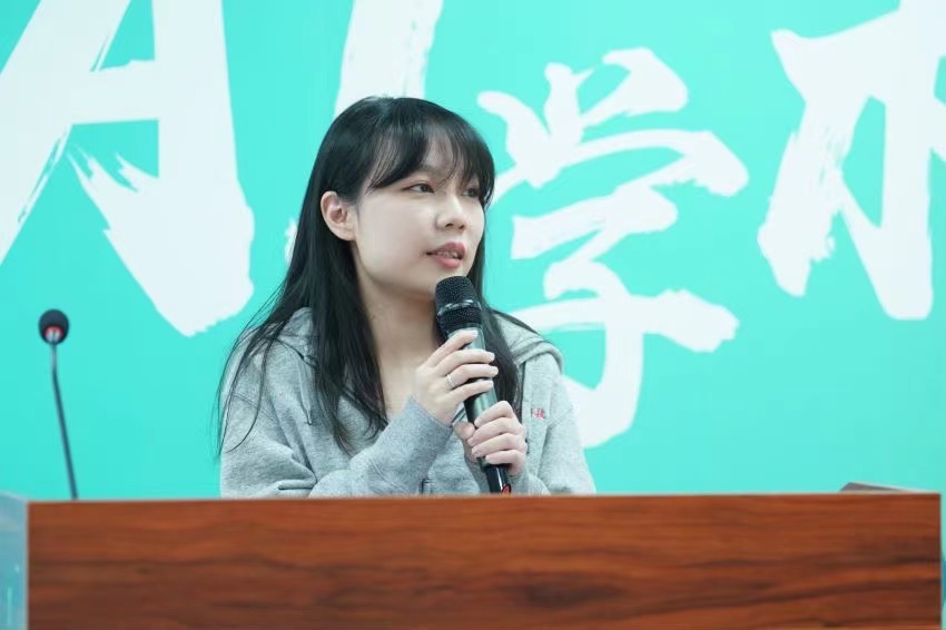 a34f4f329e754d2ab20262899ce192a6.jpg 高礼薇薇.jpg